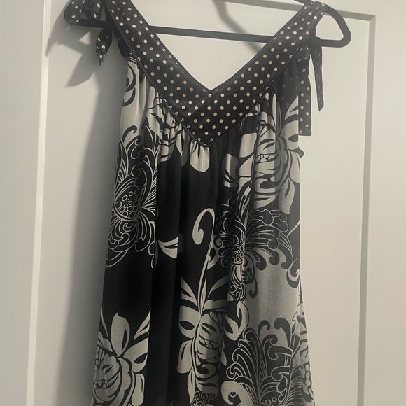 bebe Black and White in Floral Blouse with Polka Dot Trim - Picture 6 of 7